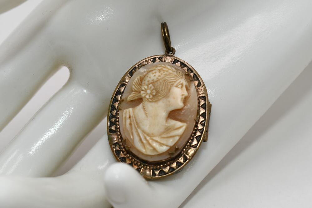 Vintage Carved Shell Cameo Photo Locket Pendant Victorian Style